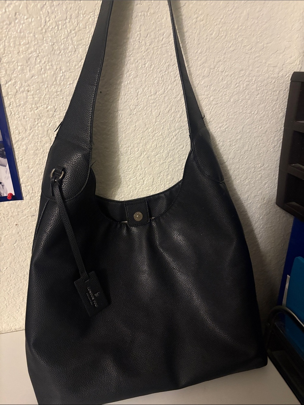 Classic Black Leather Shoulder Bag - London fog